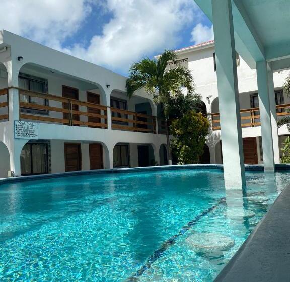 Номер Стандарт Вид на Бассейн, Corona Del Mar