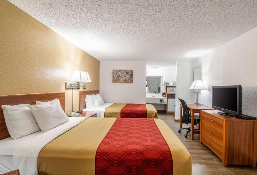 اتاق استاندارد با 2 تخت دوبل, Econo Lodge
