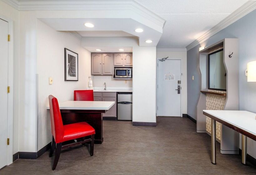 Люкс Адаптированный для Инвалидов, Holiday Inn Weirtonsteubenville Area