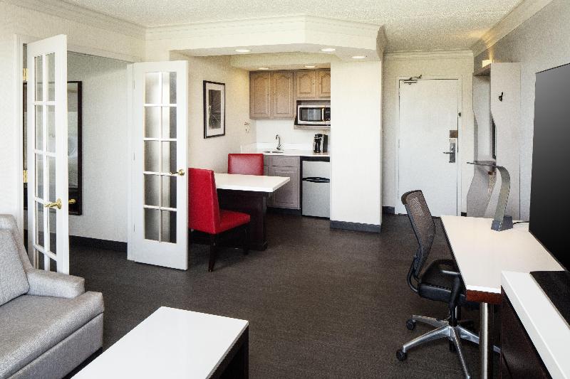 جناح سرير كينج, Holiday Inn Weirtonsteubenville Area