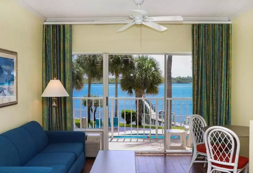 デラックスルーム, Jupiter Waterfront Inn