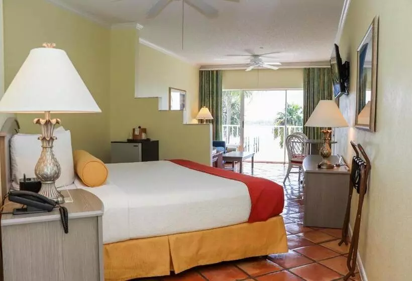 キングサイズベッドのデラックススイート, Jupiter Waterfront Inn