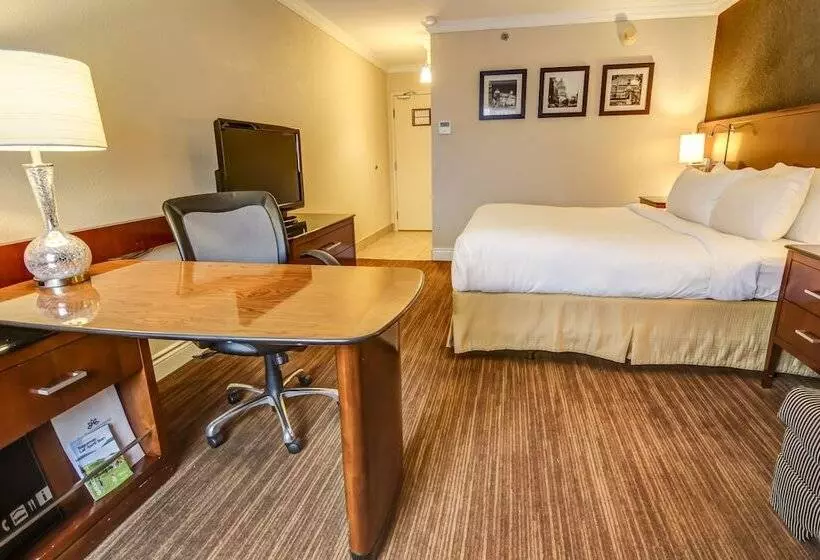 スーペリアールーム, La Saguenéenne   Hôtel Et Centre De Congrès