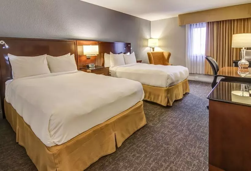 スーペリアールーム, La Saguenéenne   Hôtel Et Centre De Congrès