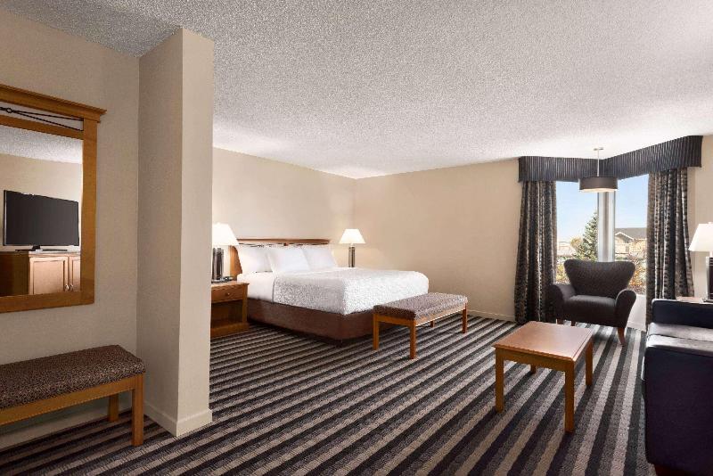 带大床的豪华间, Royal Hotel West Edmonton, Trademark Collection By Wyndham