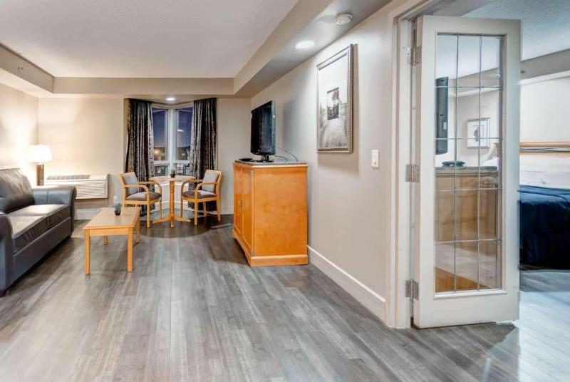 デラックススイート, Royal Hotel West Edmonton, Trademark Collection By Wyndham