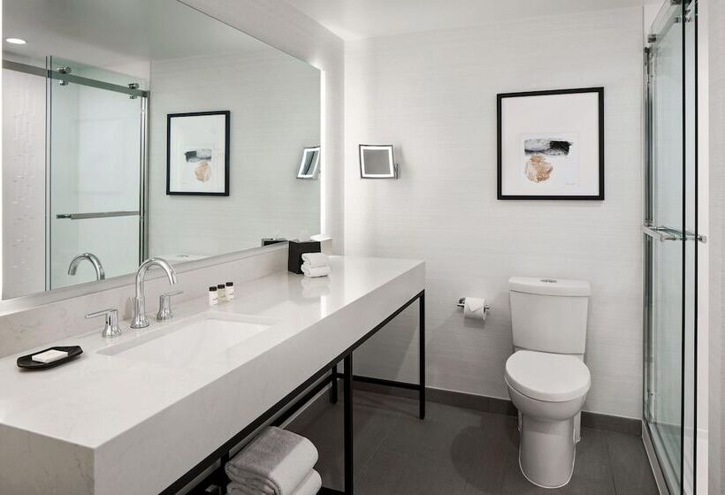 스탠다드 룸 더블 침대 2개, Sheraton Reston