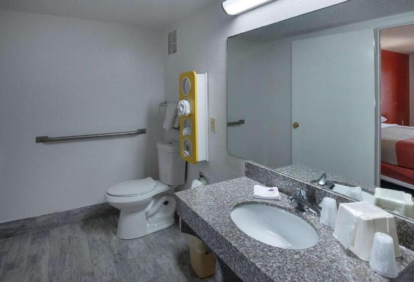 Номер Стандарт Кровать Кинг Адаптированный для Инвалидов, Motel 6montgomery, Al  Coliseum