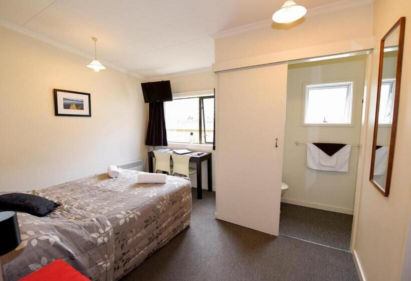 Basic Studio, Garden Motel