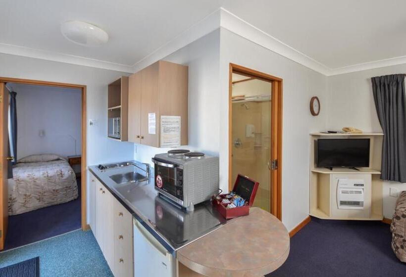 1 Bedroom Apartment, Garden Motel
