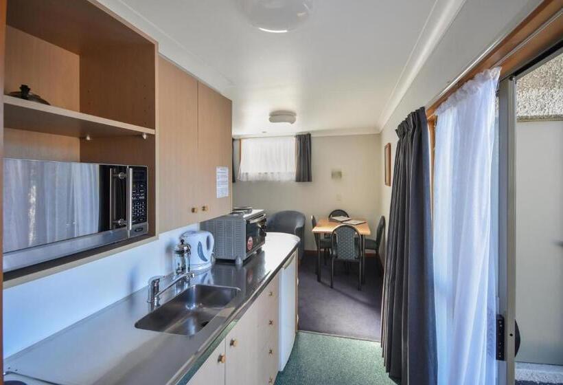 דירת חדר, Garden Motel