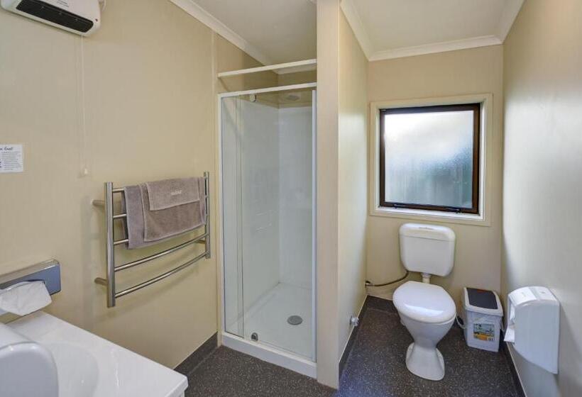 דירת שני חדרים, Garden Motel