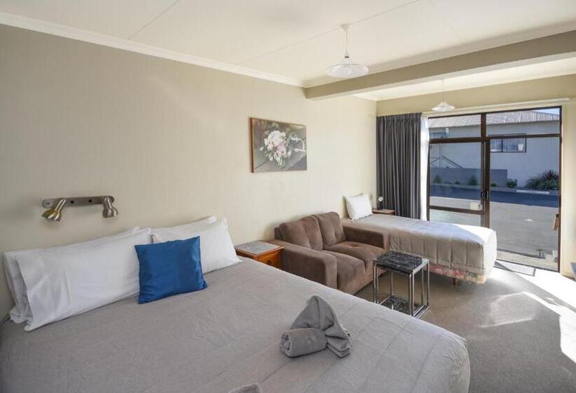 标准工作室, Garden Motel