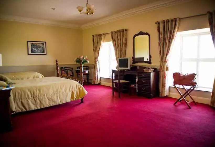 اتاق سه نفره دلوکس با چشم‌انداز دریا, Aran View Country House