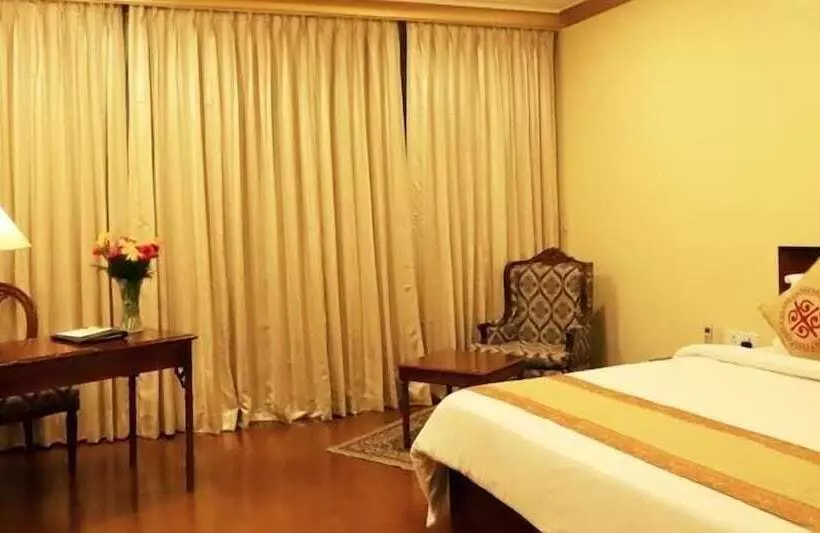 Suite, Dynasty