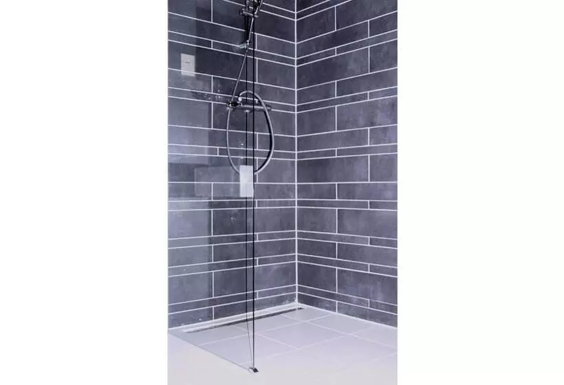 اتاق استاندارد چهار تخته, Kap