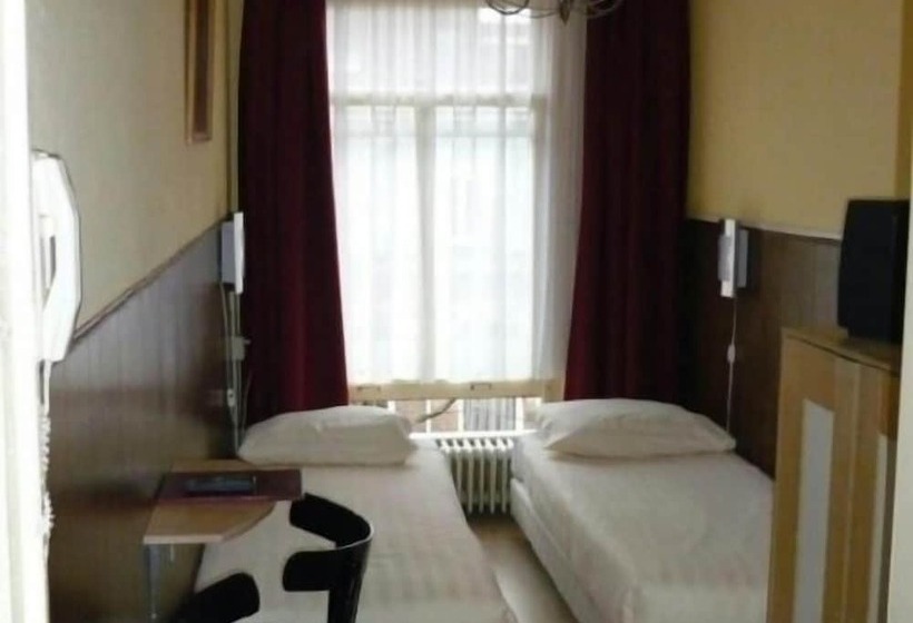 اتاق عادی, Kap