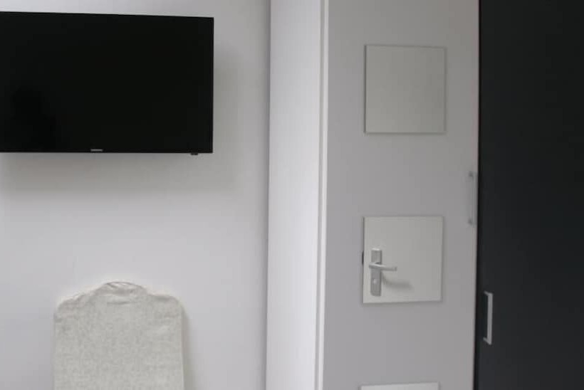 اتاق عادی, Kap