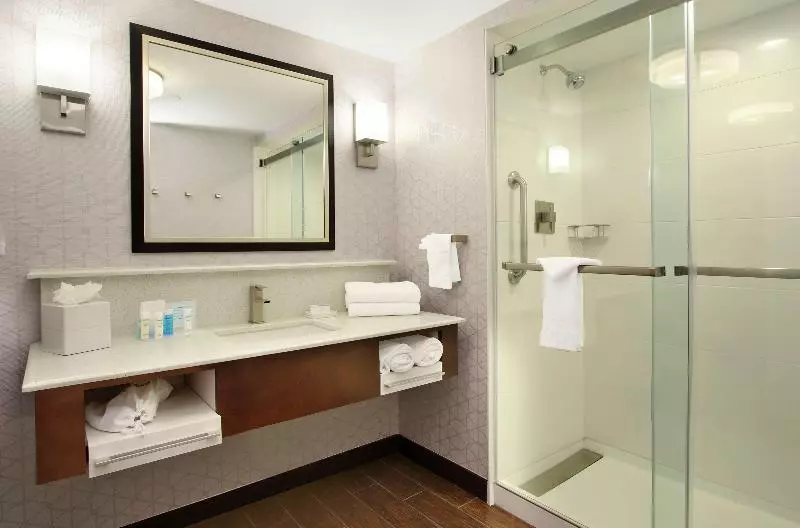سوئیت با چشم‌انداز زمین گلف, The St. Regis Goa Resort