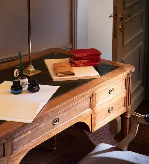 Suite Supérieure, De Buci