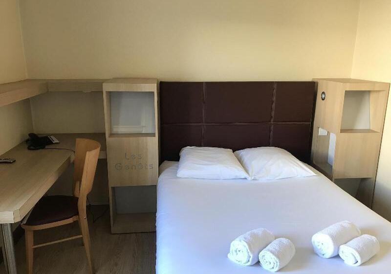 Номер Стандарт, Hôtel Les Genêts Bayonne