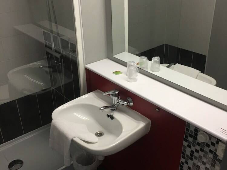 غرفة قياسية, Initial By Balladins Dieppe