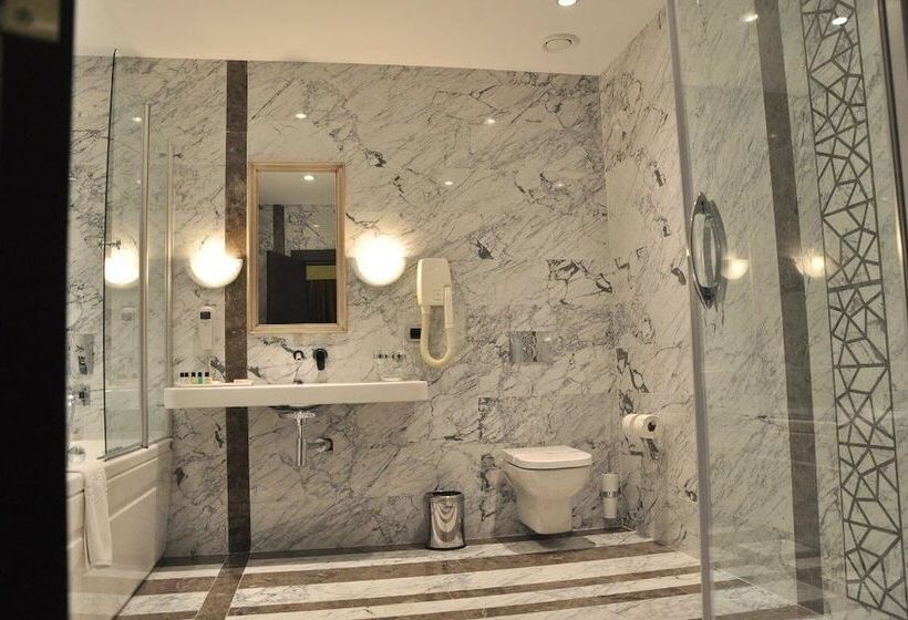 اتاق خانوادگی, Kervansaray Thermal Convention Center & Spa