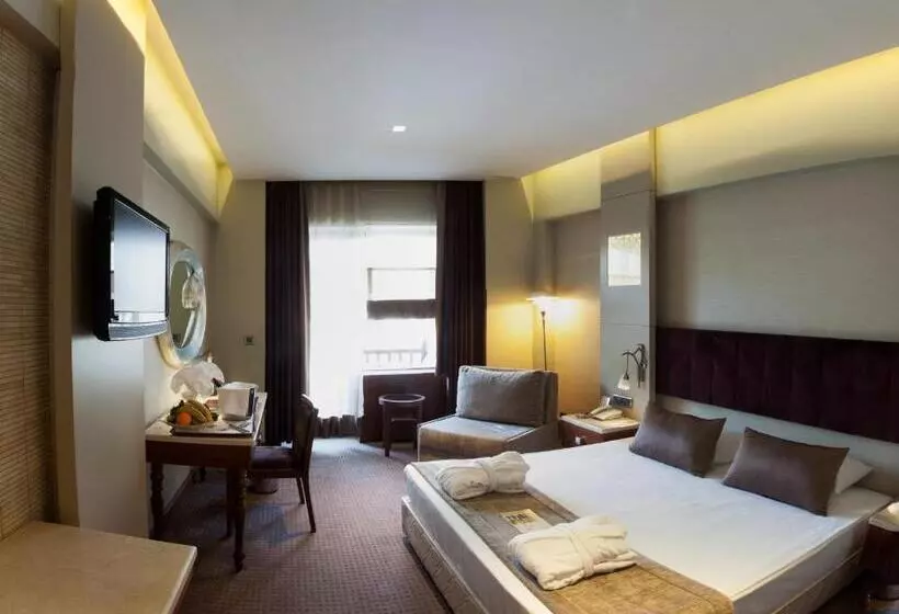 スタンダードトリプルルーム, Kervansaray Thermal Convention Center & Spa