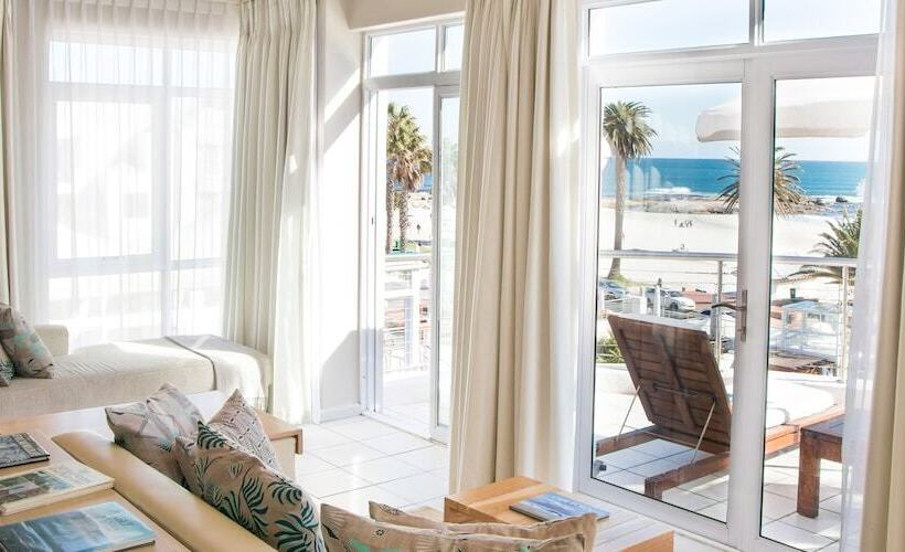 جناح مطلّ علي البحر, The Bay