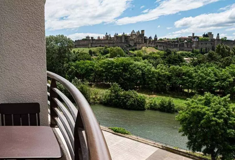 Comfort room with city view, Tribe Carcassonne
