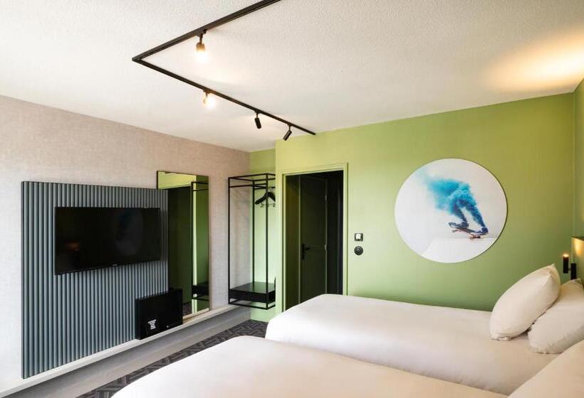 Comfort room with city view, Tribe Carcassonne