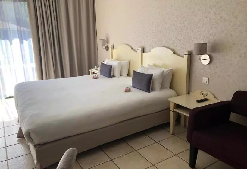 キングサイズベッドのエクゼクティブルーム, Best Western Gemenos En Provence