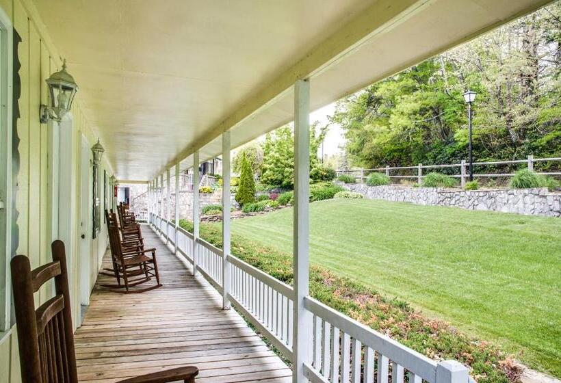 غرفة قياسية سرير كينج, Boxwood Lodge Blowing Rock Near Booneuniversity