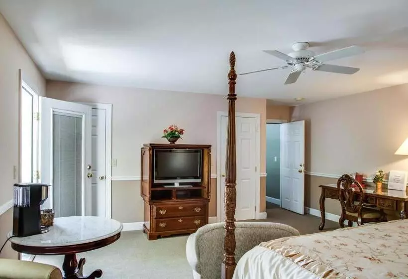 キングサイズベッドのスイートルーム, Boxwood Lodge Blowing Rock Near Booneuniversity