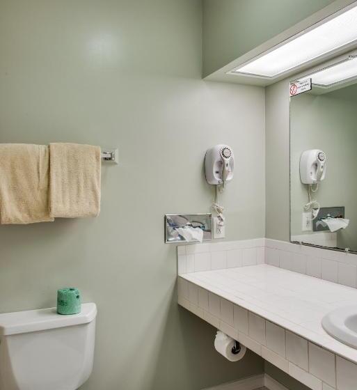 غرفة قياسية سرير كينج, Boxwood Lodge Blowing Rock Near Booneuniversity