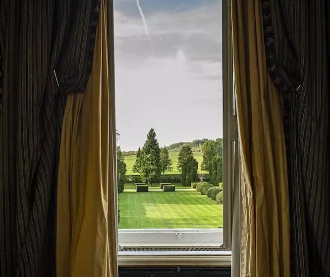 Royal-sviitti, Château De Courcelles Relais & Châteaux