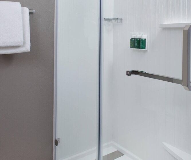 带2个双人床的标准工作室, Courtyard By Marriott Greensboro