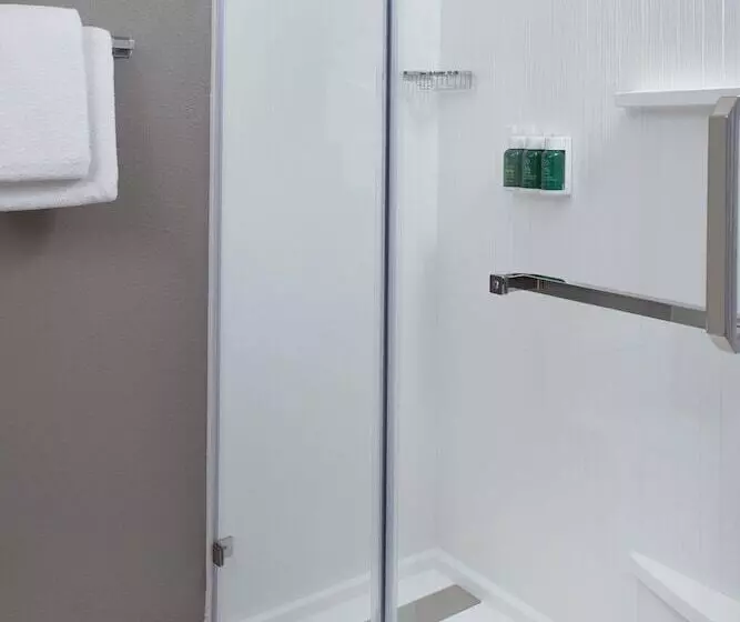 スイート, Courtyard By Marriott Greensboro
