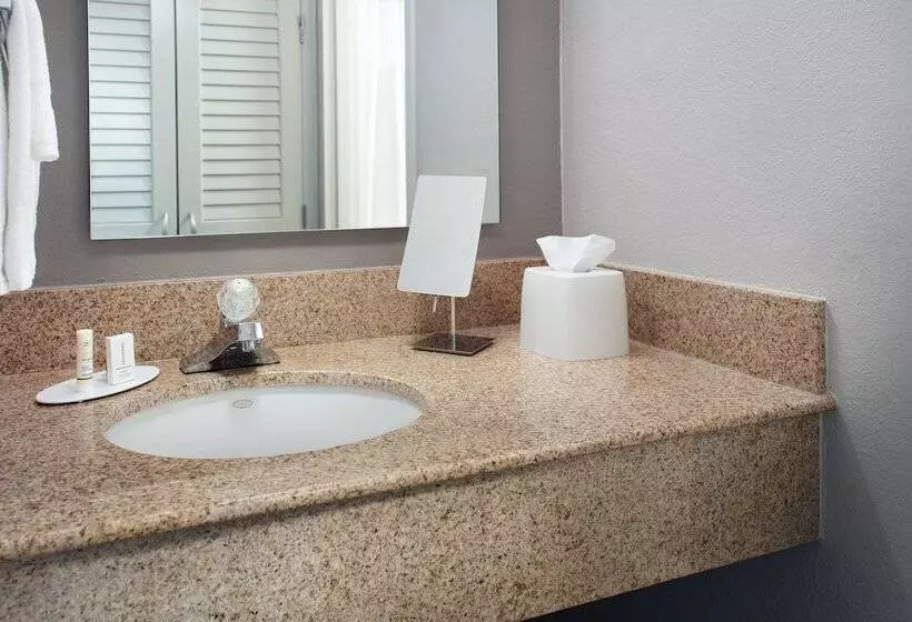 スイート, Courtyard By Marriott Greensboro