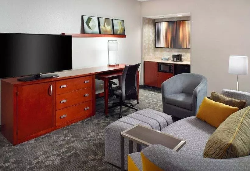 スイート, Courtyard By Marriott Greensboro