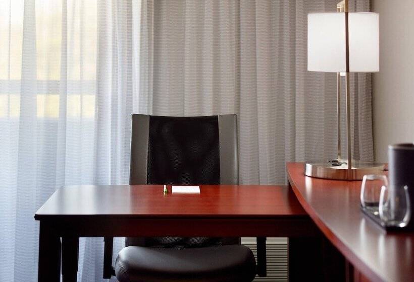 套房, Courtyard By Marriott Greensboro