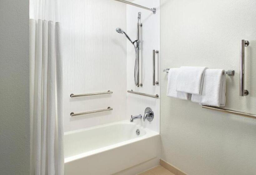 Номер Стандарт Кровать Кинг Адаптированный для Инвалидов, Courtyard By Marriott Greensboro