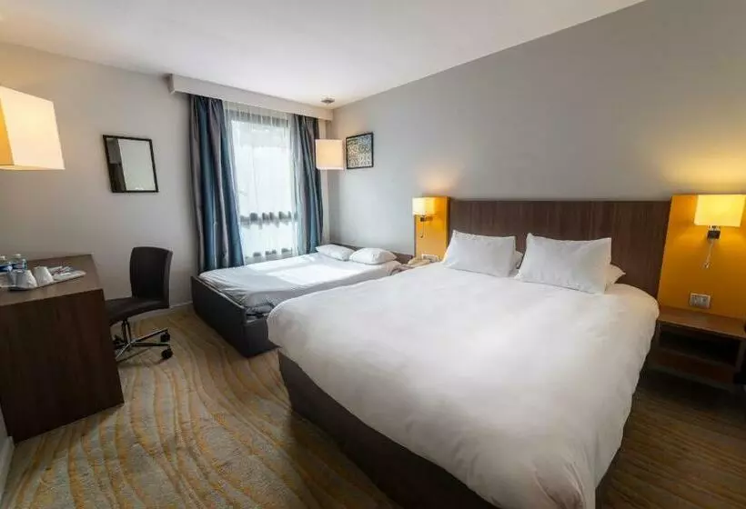 ファミリールーム, Holiday Inn Lyon Vaise, An Ihg