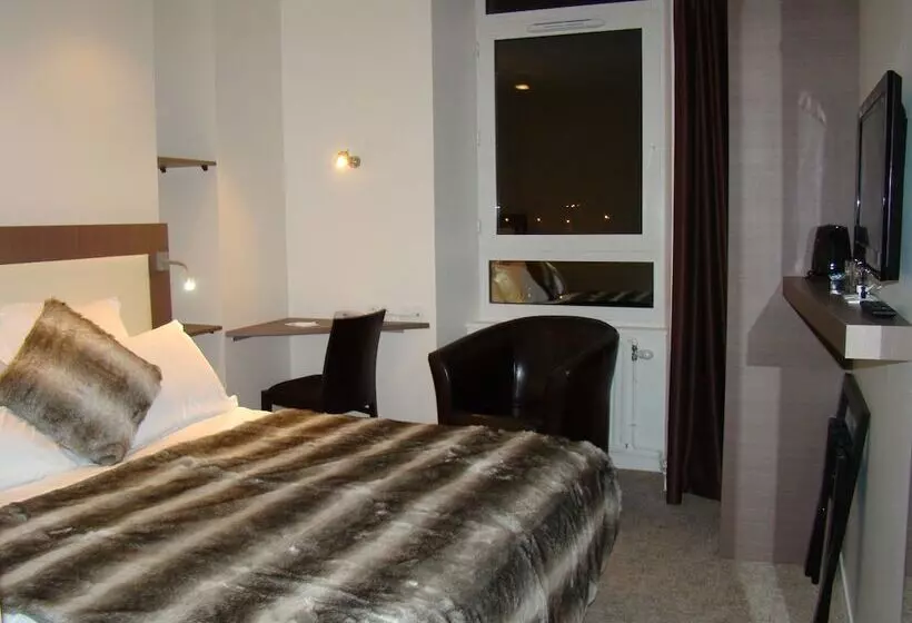 Quarto Triplo Deluxe, Le Benhuyc