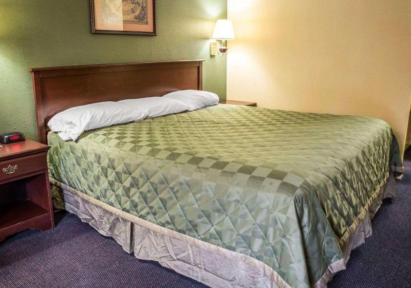 Номер Стандарт, Rodeway Inn & Suites Plymouth Hwy 64