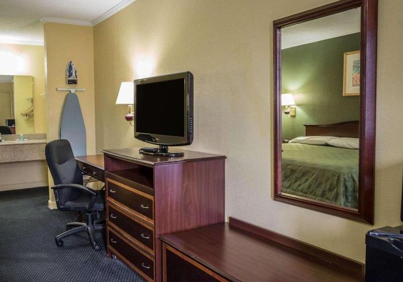 Стандартный Номер Кровать Кинг, Rodeway Inn & Suites Plymouth Hwy 64