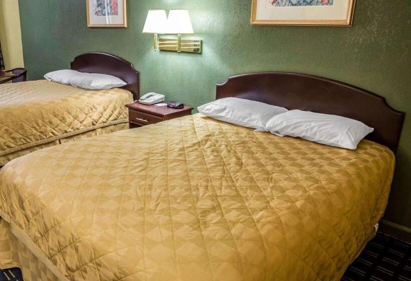 Номер Стандарт, Rodeway Inn & Suites Plymouth Hwy 64