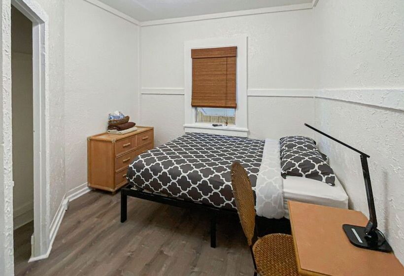 غرفة قياسية حمام مشترك, Howzit Hostels