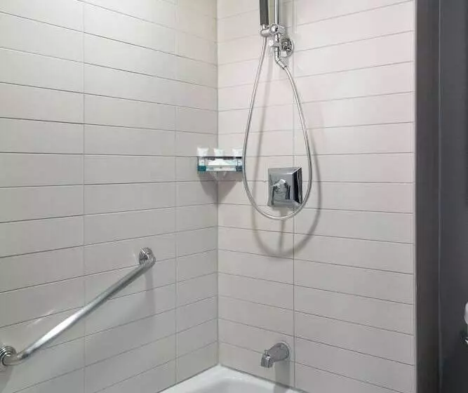 ２ダブルベッドのスタンダードルーム, The Westin Peachtree Plaza, Atlanta