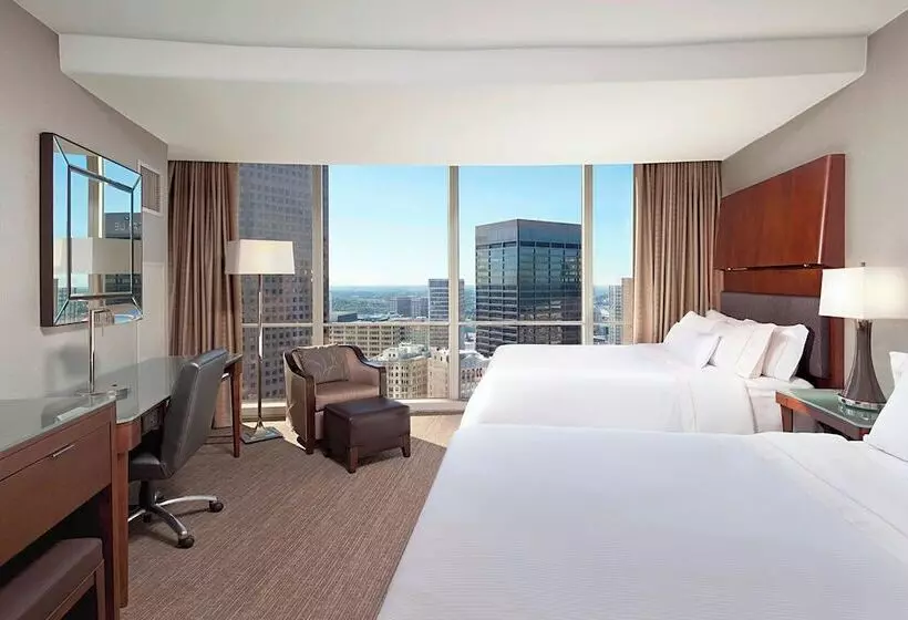 ２ダブルベッドのスタンダードルーム, The Westin Peachtree Plaza, Atlanta